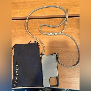 Great side slot leather crossbody phone holder for iphone 13 pro.